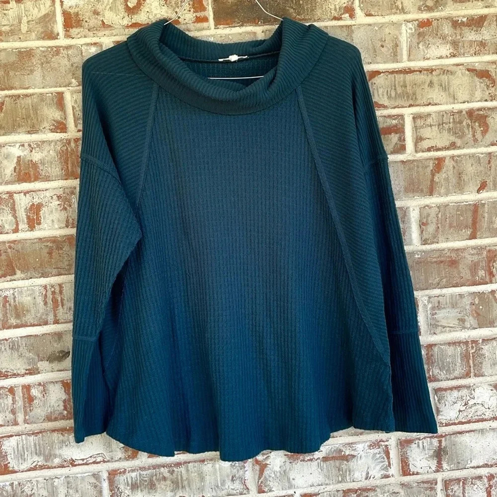 Maurice’s Spruce Ribbed Cowl Neck Shirt Tail Blouse